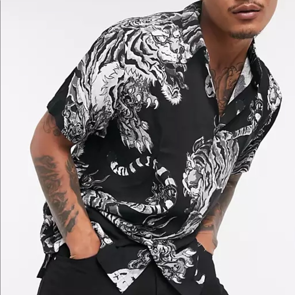 Black and White Tiger Print Button Down Short Sleeve Shirt